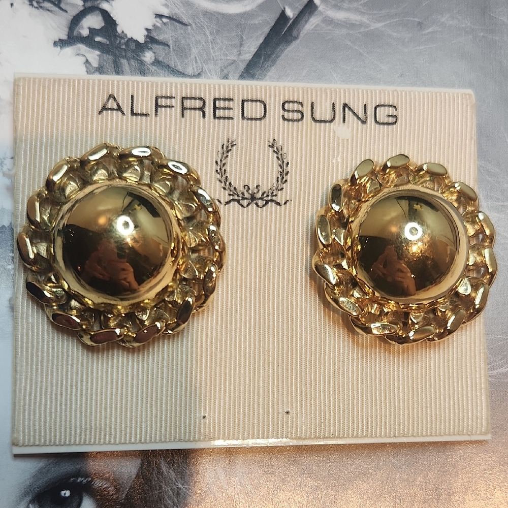 ALFRED SUNG Gold Textured Clip-On Earrings